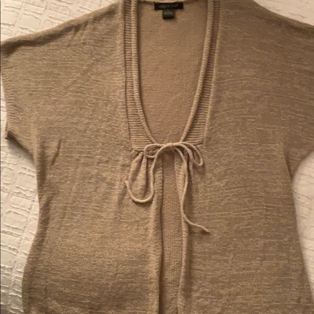 🌻August Silk cap sleeve sweater